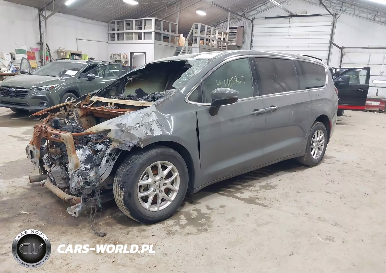 2023 Chrysler Pacifica Touring L VIN:2C4RC1BG8PR613854 - 2