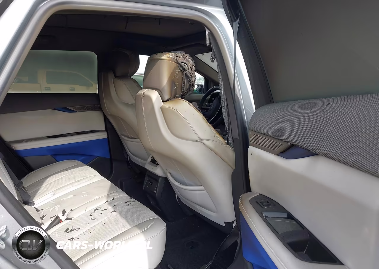 2025 Cadillac Optiq Luxury 2 Awd VIN:3GYK3DMR4SS198717 - 8