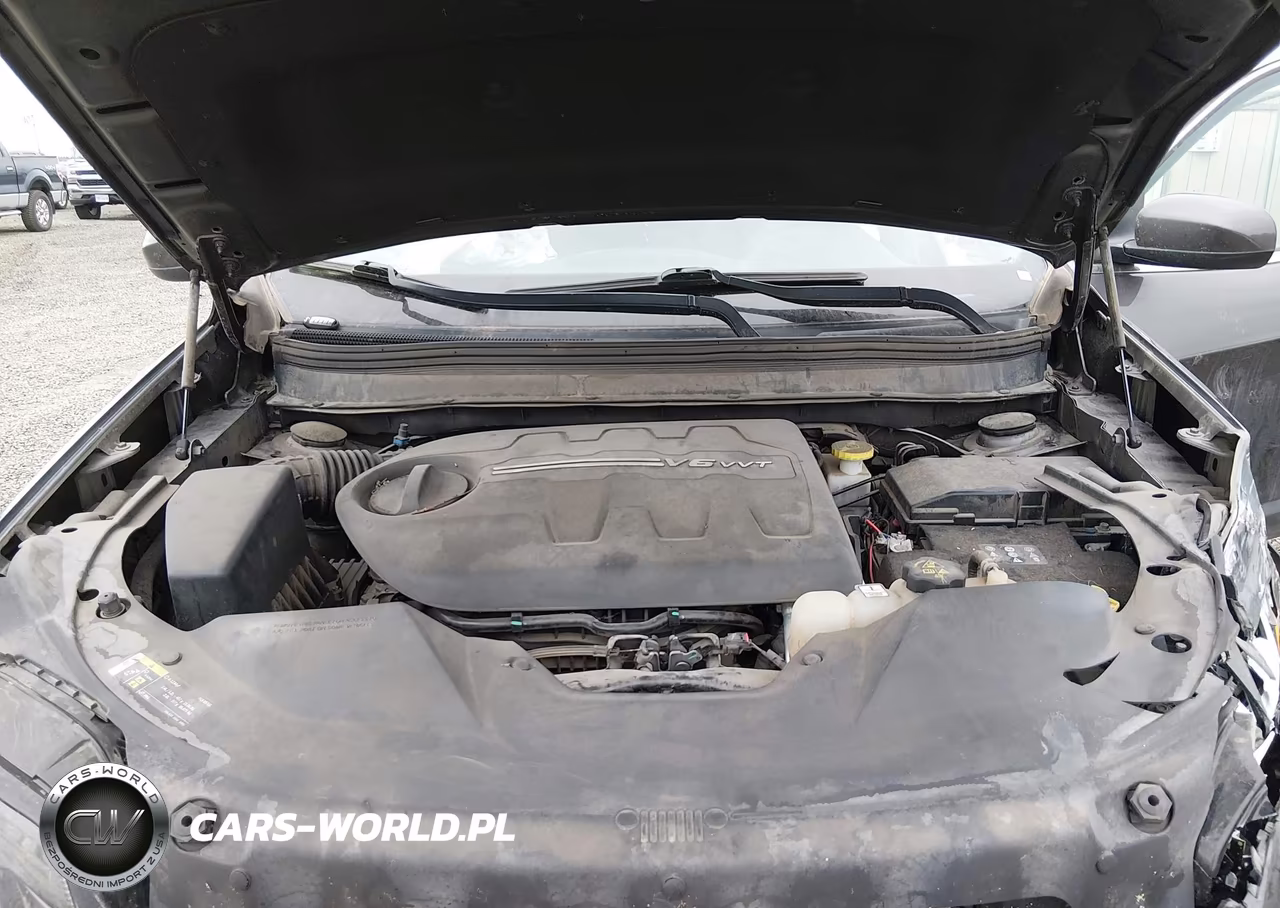 2019 Jeep Cherokee Latitude Plus 4X4 VIN:1C4PJMLX6KD139721 - 10
