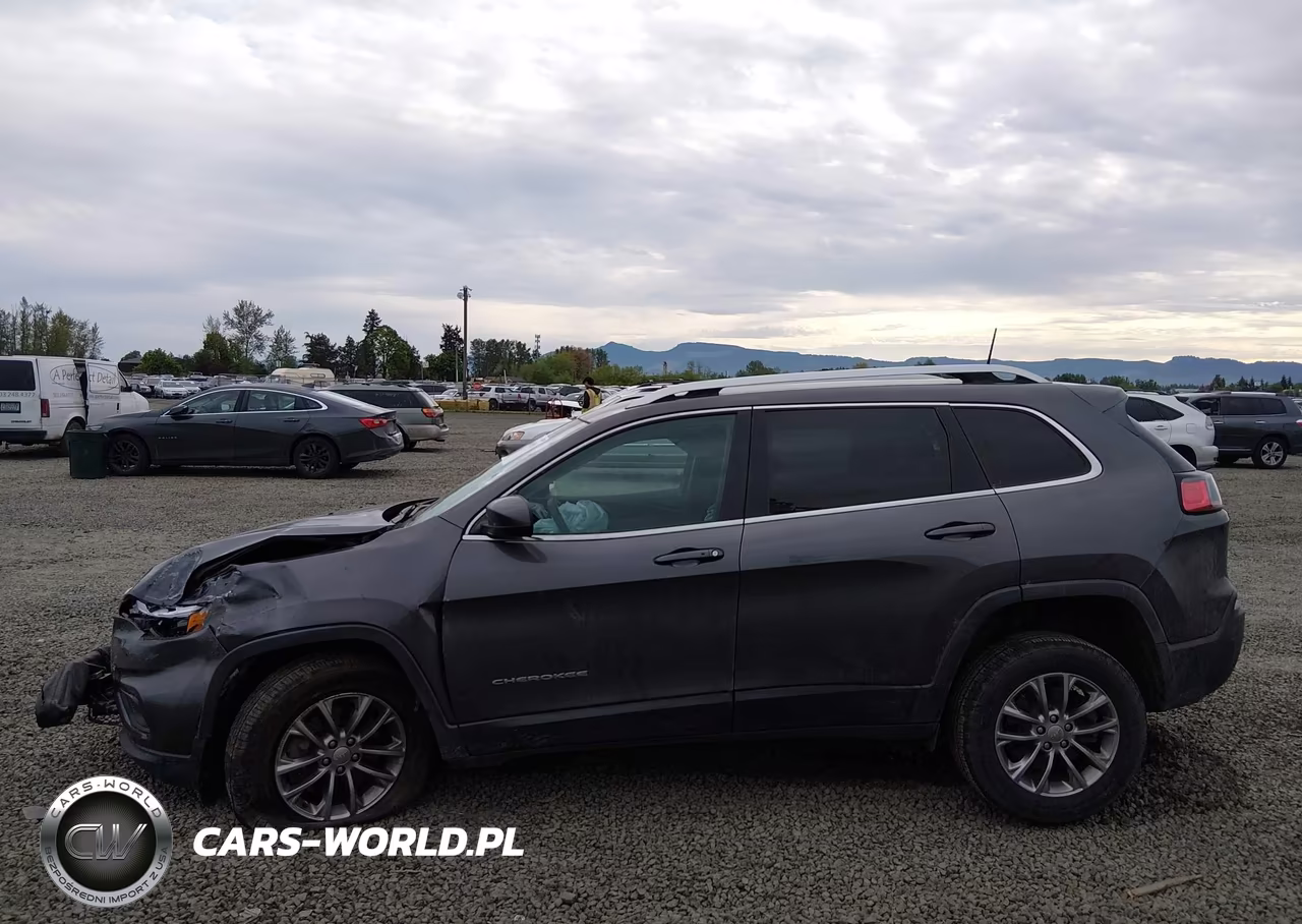 2019 Jeep Cherokee Latitude Plus 4X4 VIN:1C4PJMLX6KD139721 - 14
