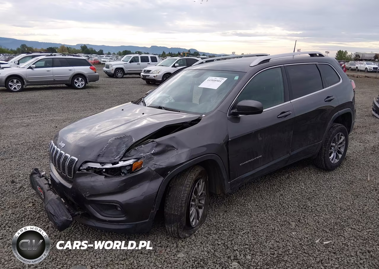 2019 Jeep Cherokee Latitude Plus 4X4 VIN:1C4PJMLX6KD139721 - 2