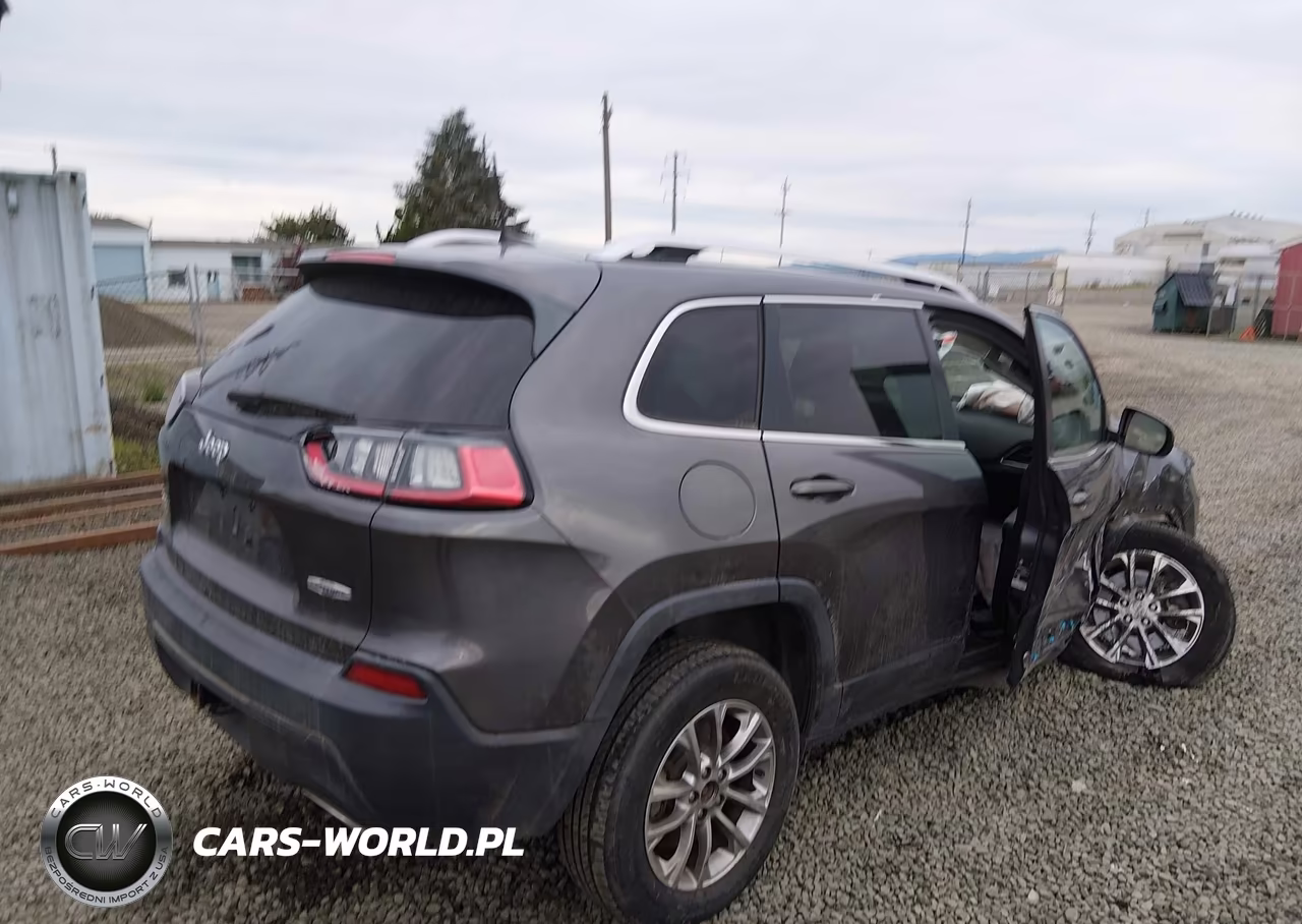 2019 Jeep Cherokee Latitude Plus 4X4 VIN:1C4PJMLX6KD139721 - 4