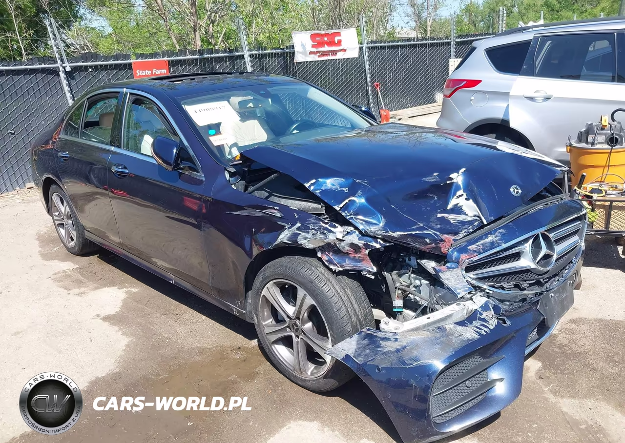 2019 Mercedes-Benz E 300 4Matic – zdjęcie 1 z 17