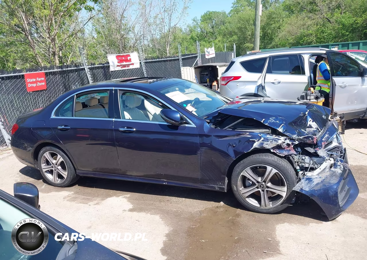 2019 Mercedes-Benz E 300 4Matic VIN:WDDZF4KB2KA533708 - 13