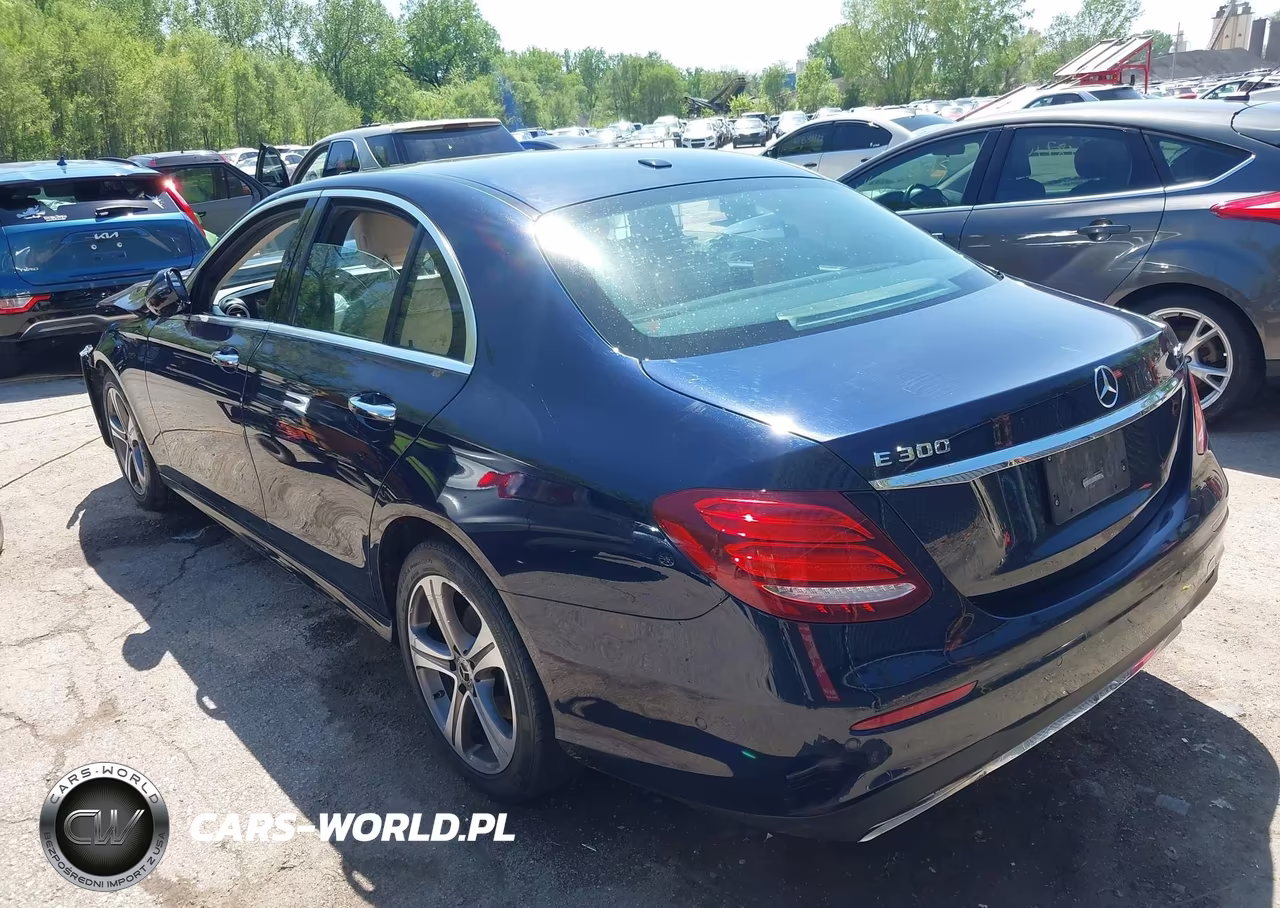 2019 Mercedes-Benz E 300 4Matic VIN:WDDZF4KB2KA533708 - 3