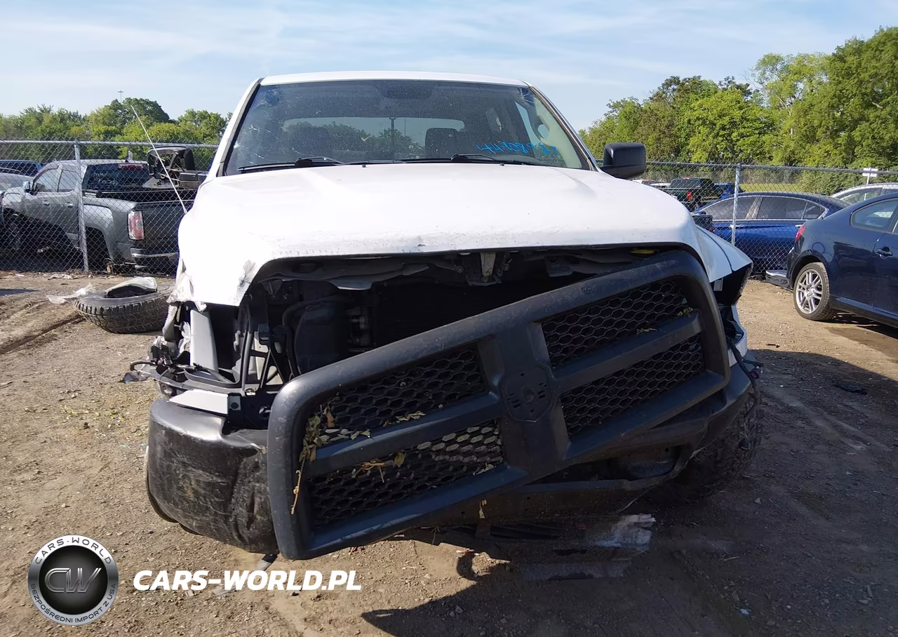 2018 Ram 2500 Tradesman 4X2 8' Box VIN:3C6TR4HT9JG204616 - 13