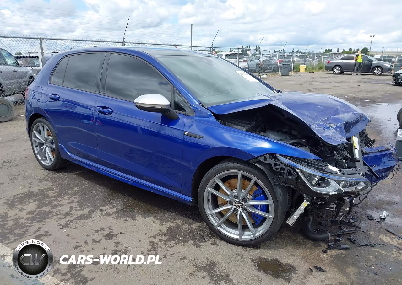 2024 Volkswagen Golf R 2.0T – zdjęcie 1 z 17