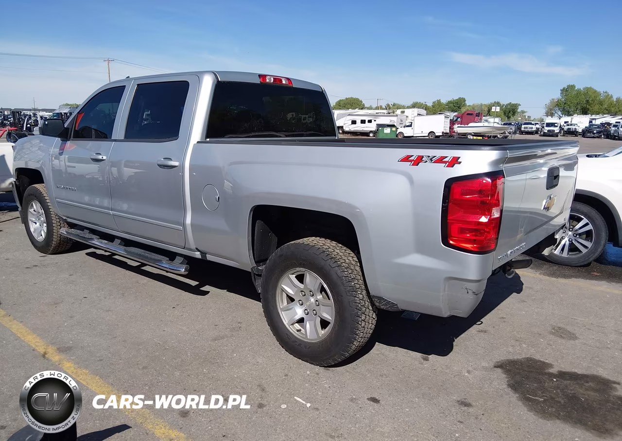 2018 Chevrolet Silverado 1500 1Lt VIN:1GCUKREC7JF218213 - 3