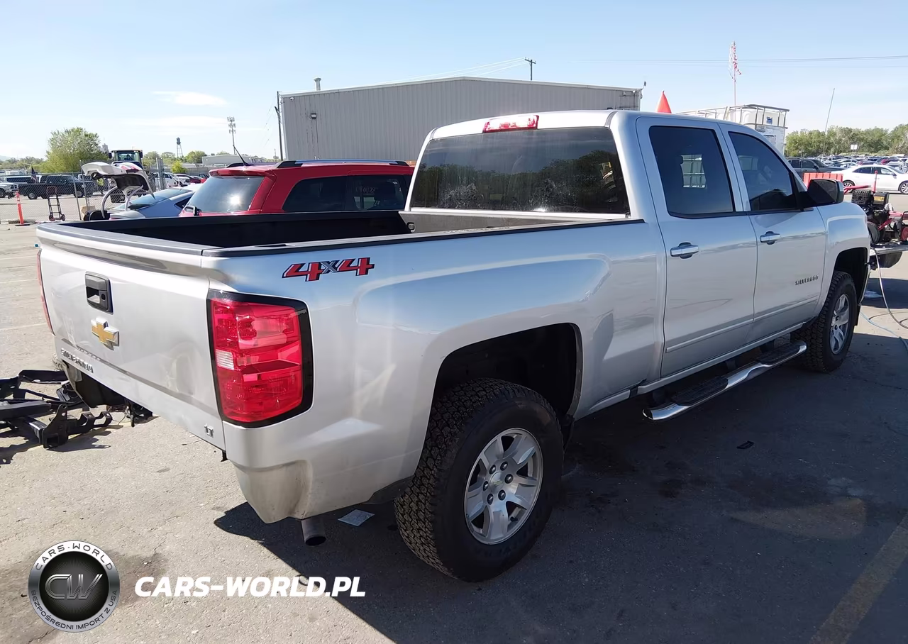 2018 Chevrolet Silverado 1500 1Lt VIN:1GCUKREC7JF218213 - 4