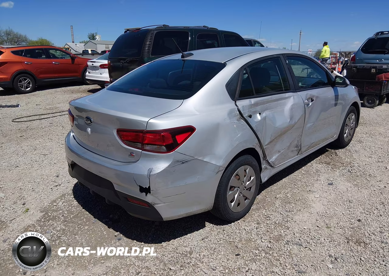 2018 Kia Rio S VIN:3KPA24AB4JE076979 - 4