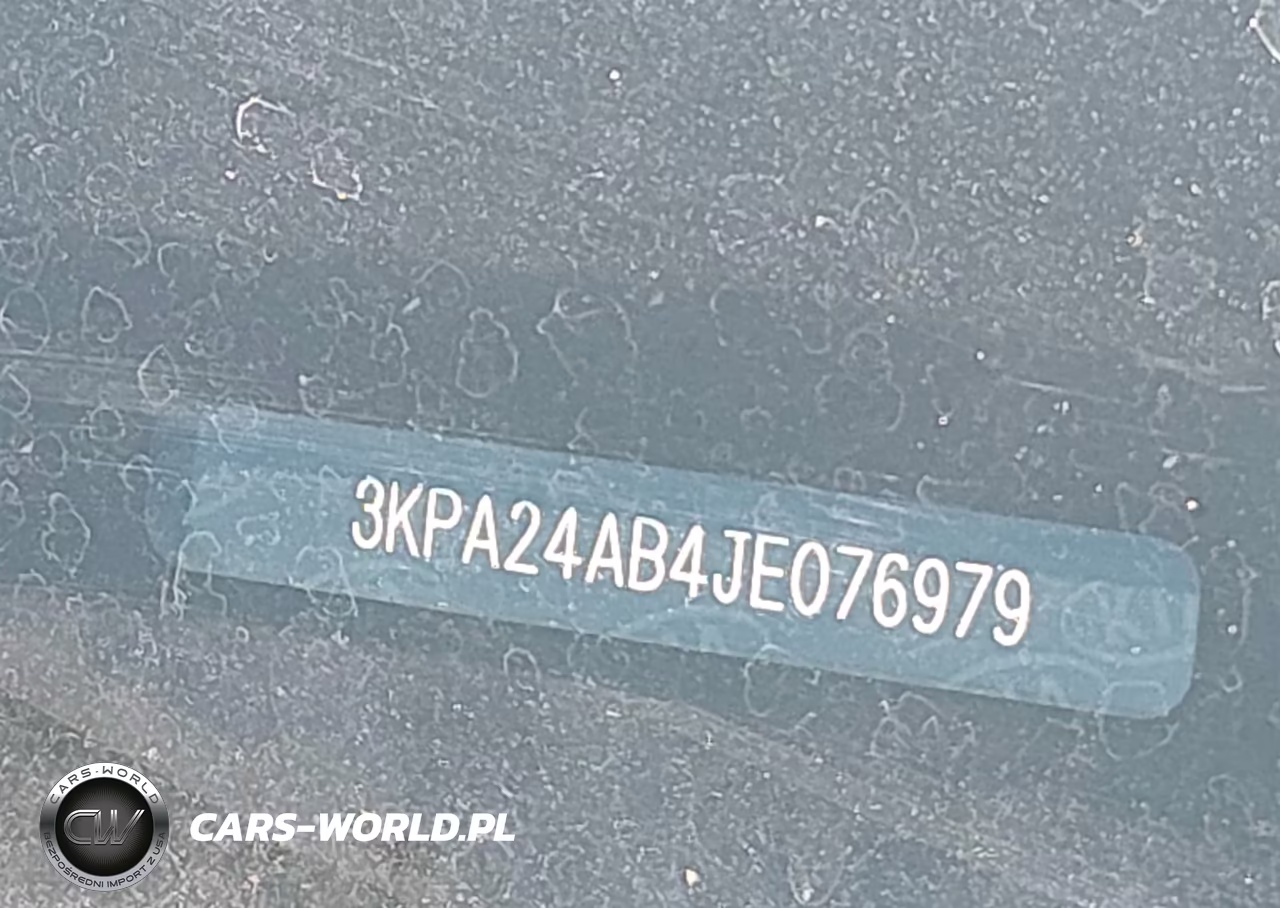 2018 Kia Rio S VIN:3KPA24AB4JE076979 - 9