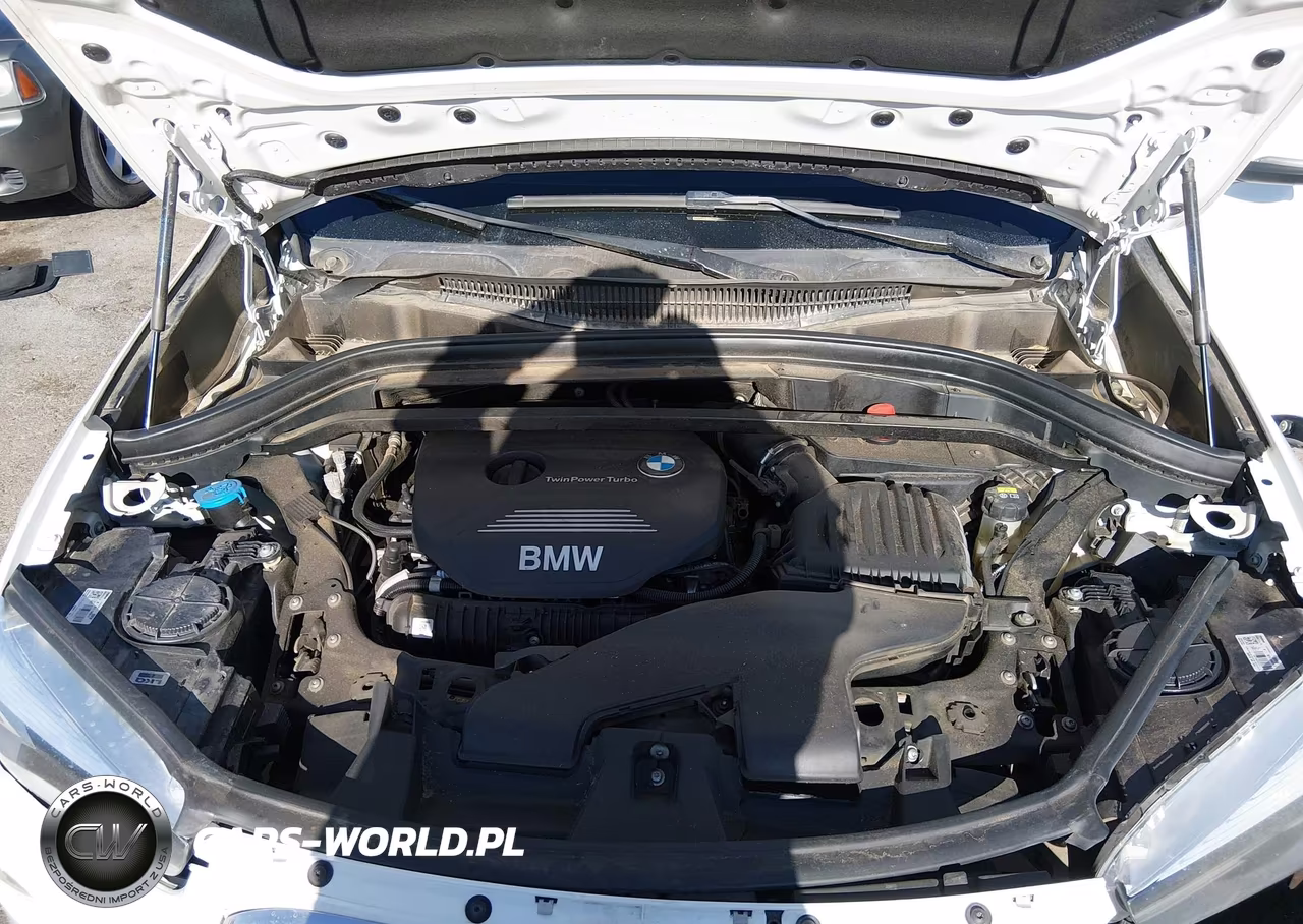 2017 BMW X1 xDrive28I VIN:WBXHT3C38H5F74626 - 10