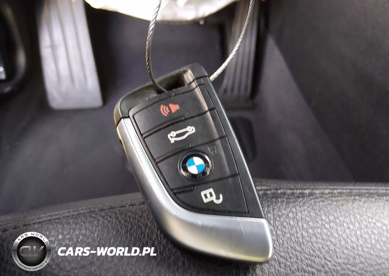 2017 BMW X1 xDrive28I VIN:WBXHT3C38H5F74626 - 11