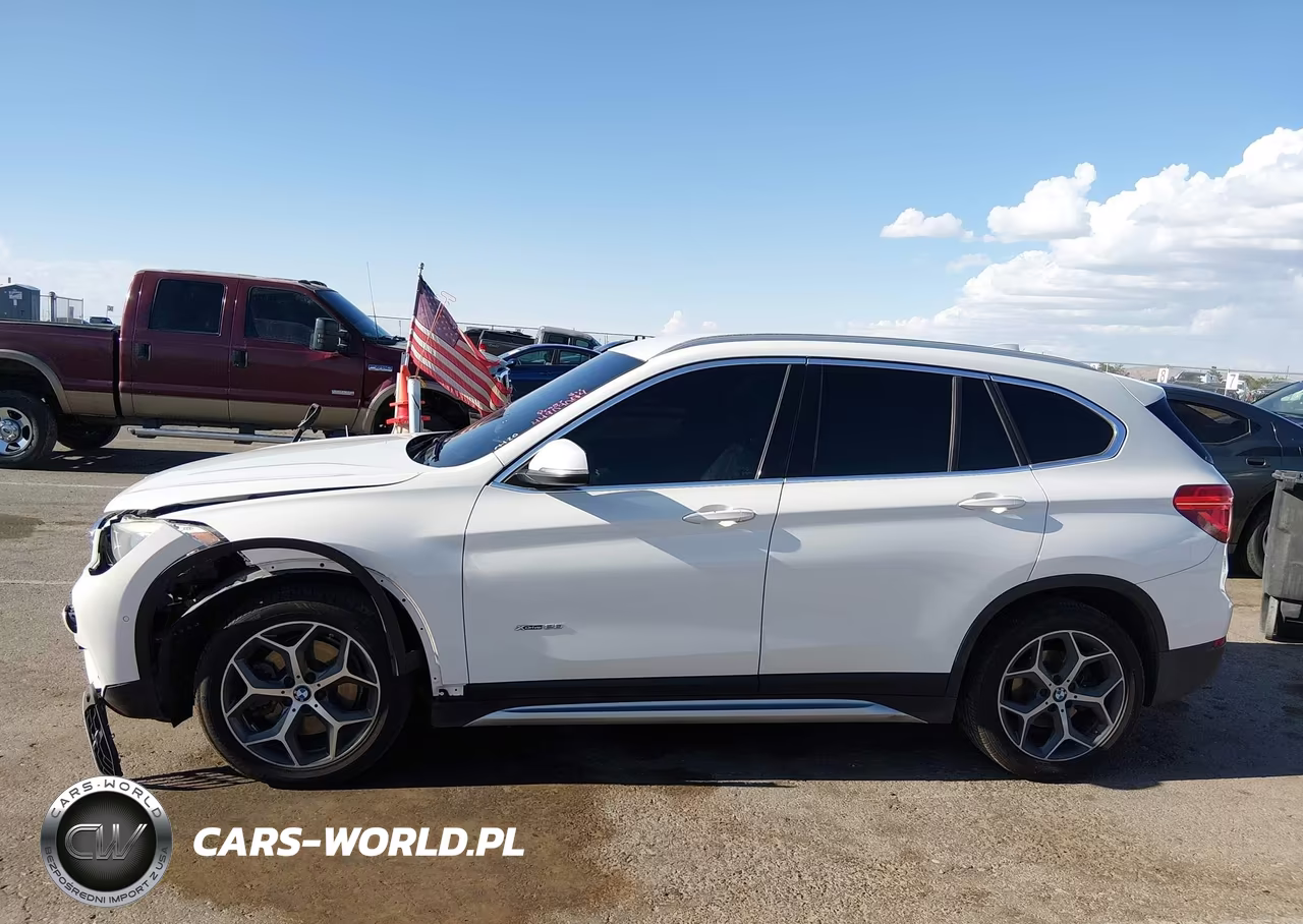 2017 BMW X1 xDrive28I VIN:WBXHT3C38H5F74626 - 14