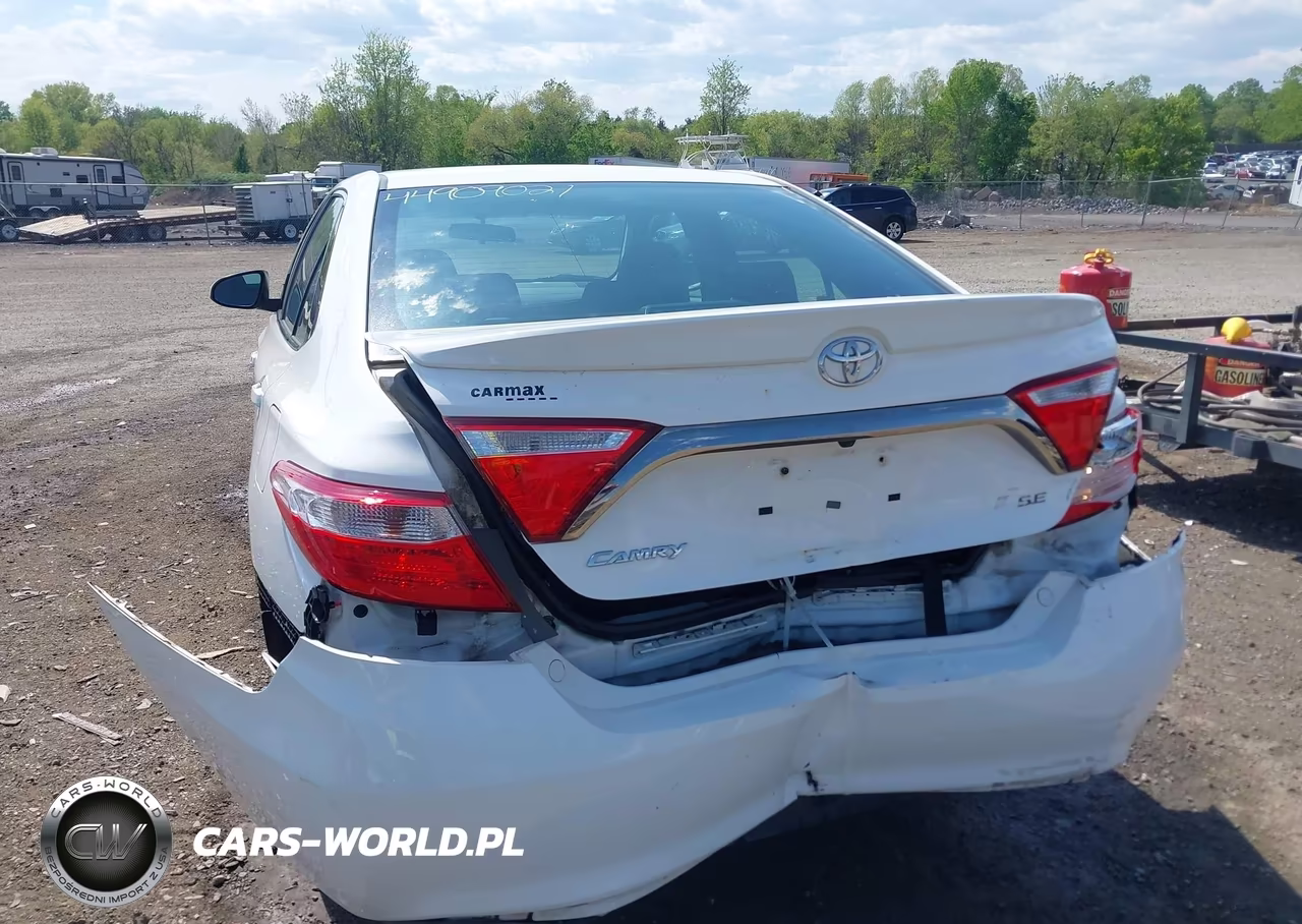 2017 Toyota Camry Se VIN:4T1BF1FK8HU369078 - 6