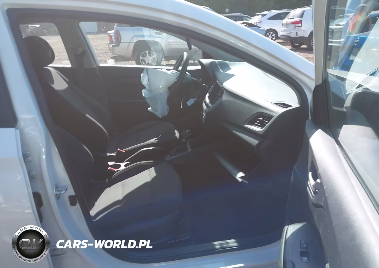 2020 Hyundai Accent Se VIN:3KPC24A69LE113832 - 5