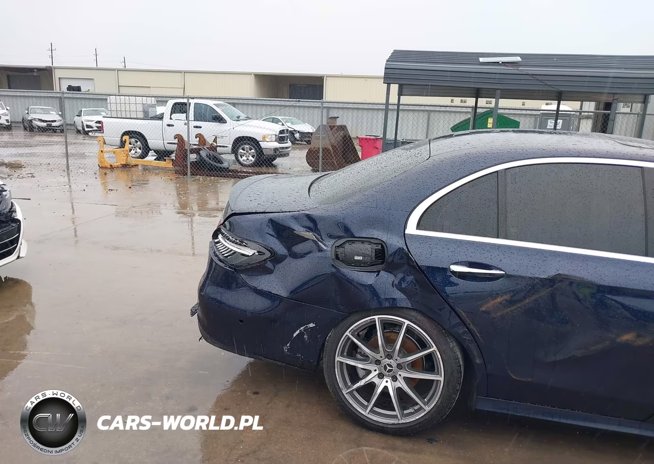 2021 Mercedes-Benz E 350 VIN:W1KZF8DB1MA909645 - 11