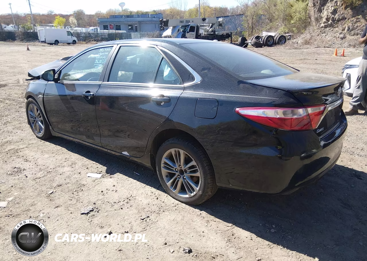2017 Toyota Camry Se VIN:4T1BF1FK6HU749360 - 3