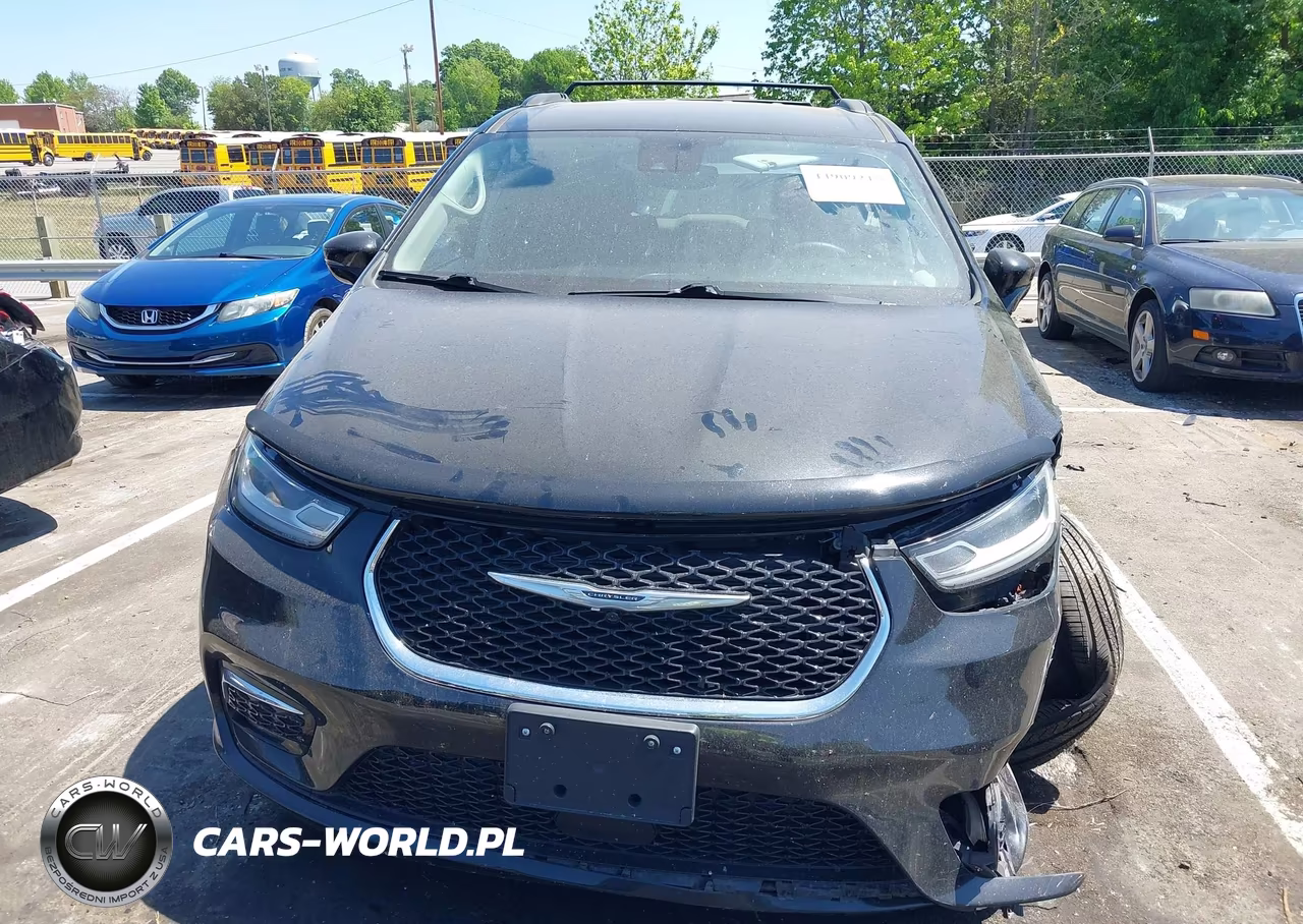 2022 Chrysler Pacifica Touring L VIN:2C4RC1BG4NR125711 - 12