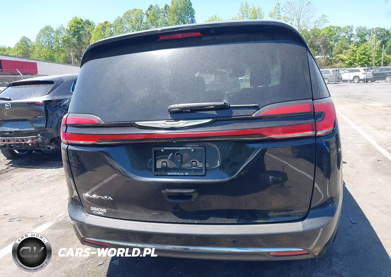 2022 Chrysler Pacifica Touring L VIN:2C4RC1BG4NR125711 - 16