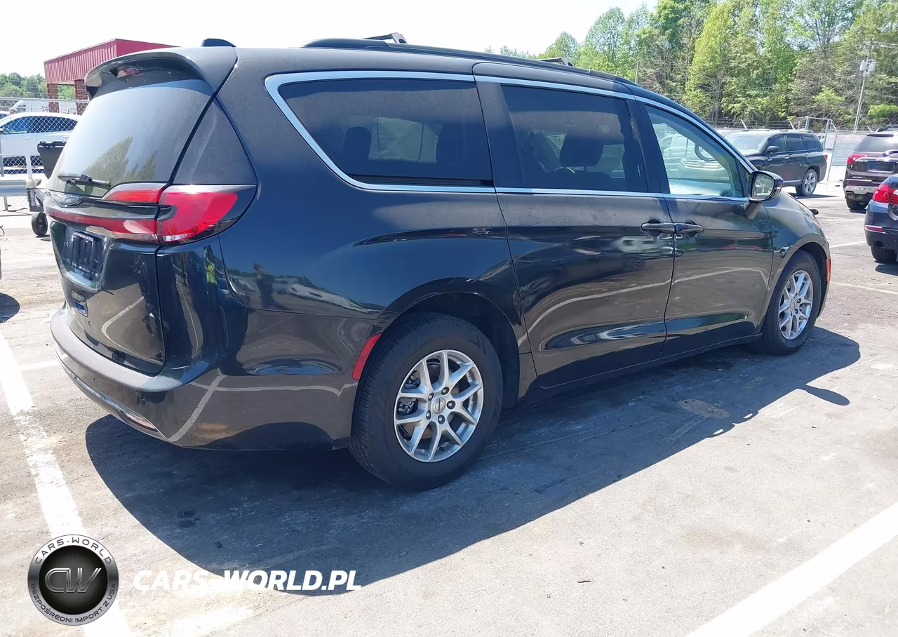 2022 Chrysler Pacifica Touring L VIN:2C4RC1BG4NR125711 - 4