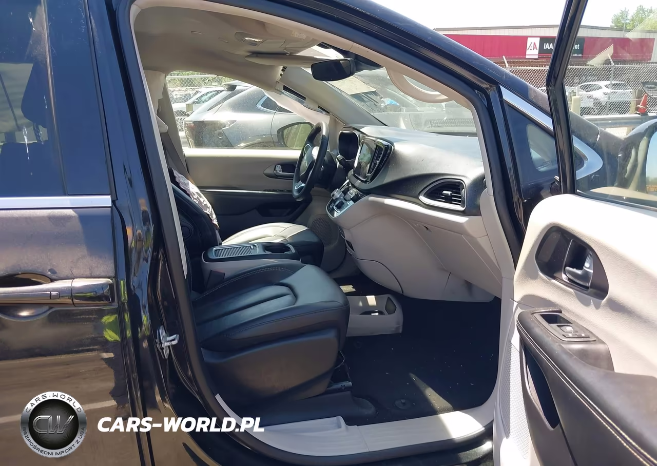 2022 Chrysler Pacifica Touring L VIN:2C4RC1BG4NR125711 - 5