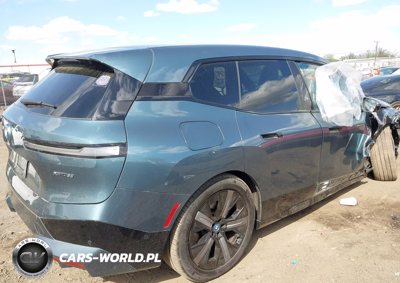 2025 BMW Ix xDrive50 VIN:WB523CF04SCS98428 - 12