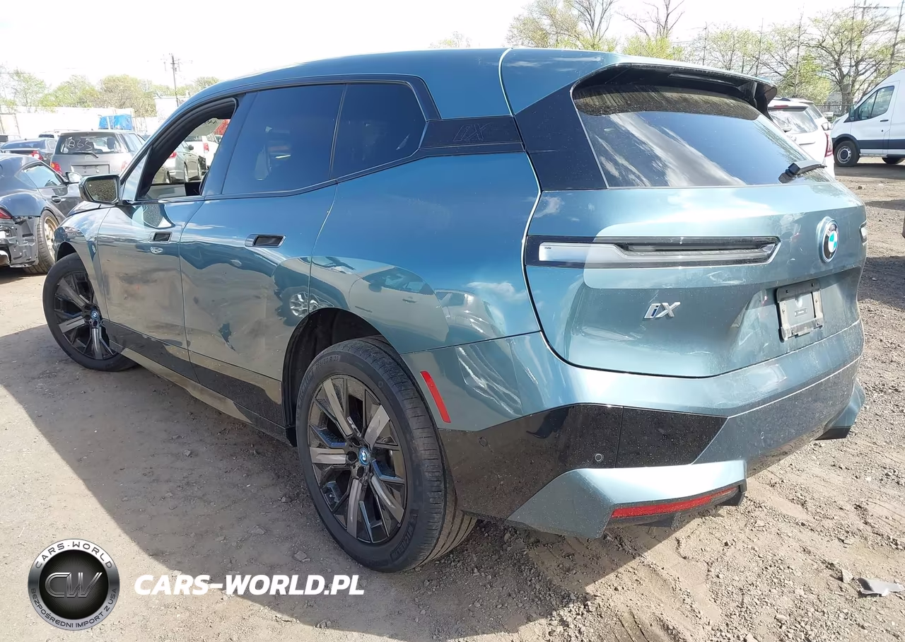 2025 BMW Ix xDrive50 VIN:WB523CF04SCS98428 - 3