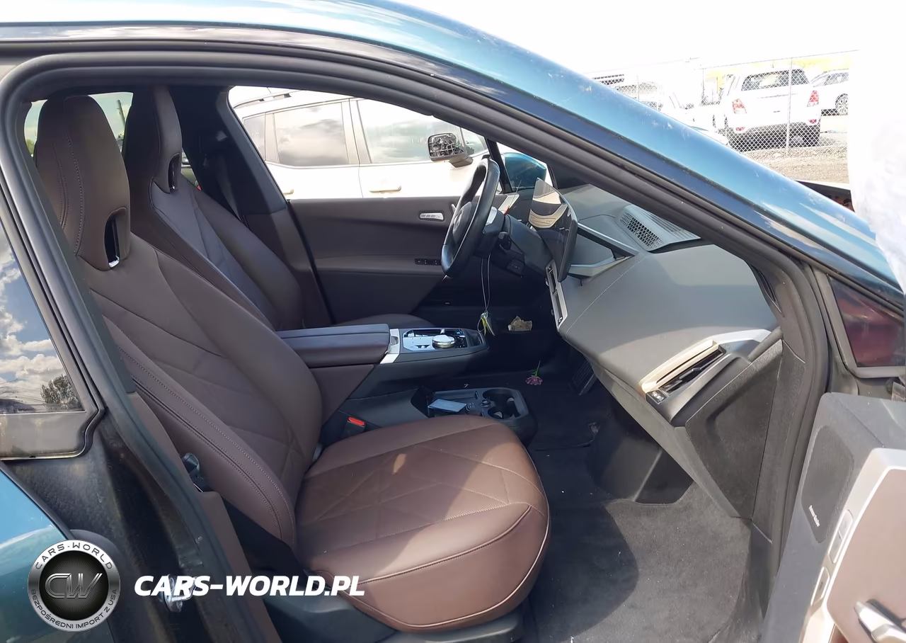 2025 BMW Ix xDrive50 VIN:WB523CF04SCS98428 - 5