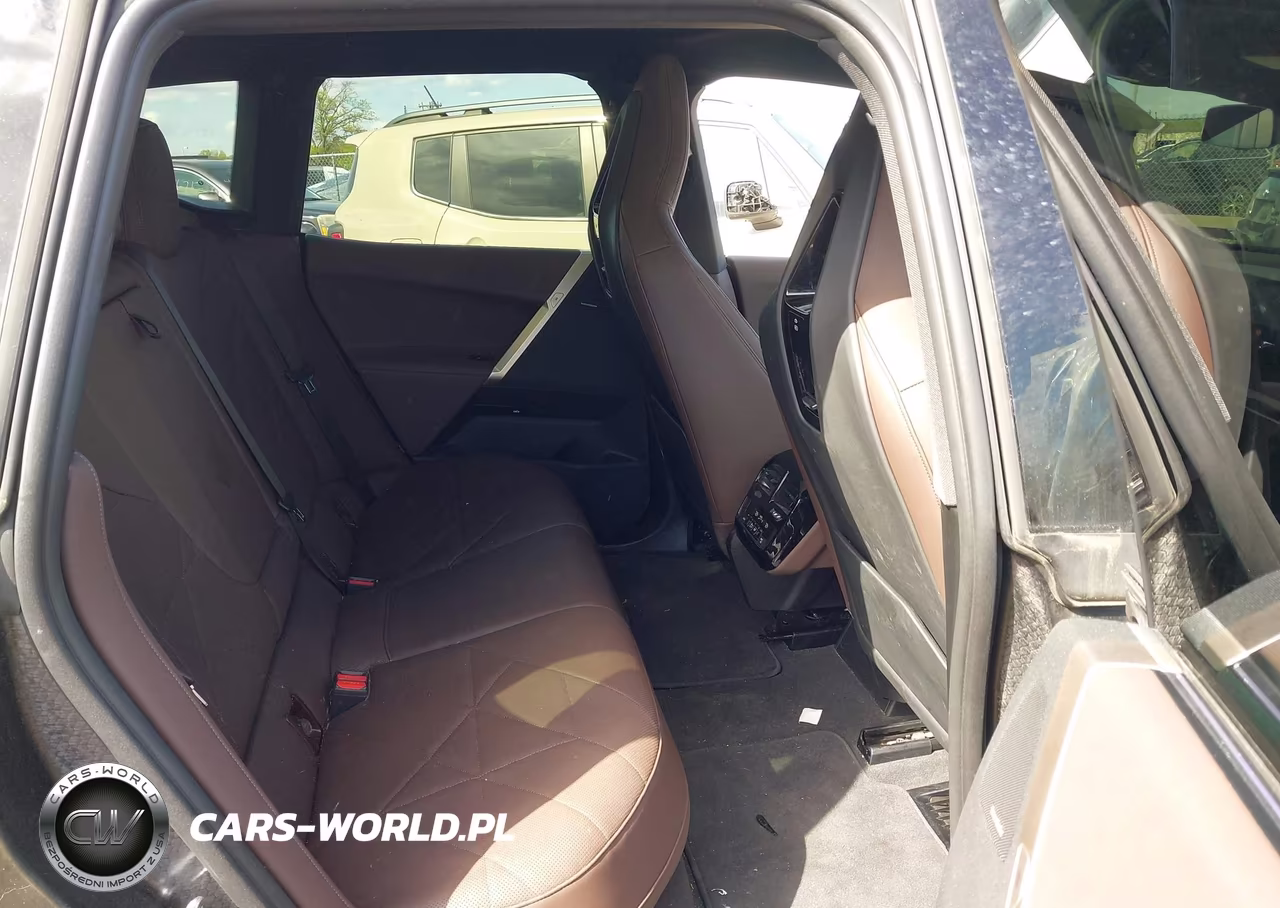 2025 BMW Ix xDrive50 VIN:WB523CF04SCS98428 - 8
