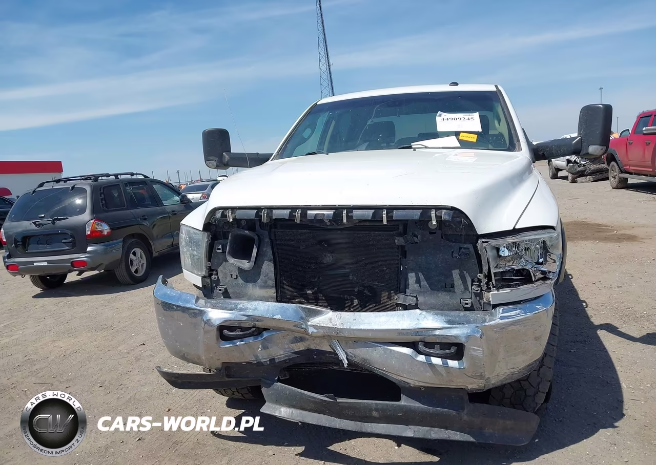 2018 Ram 2500 Tradesman 4X4 6'4 Box VIN:3C6UR5CL3JG359695 - 12