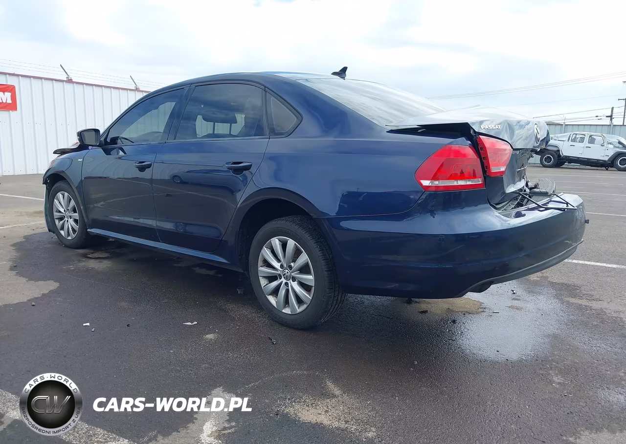 2015 Volkswagen Passat 1.8T Wolfsburg Edition VIN:1VWAT7A30FC050494 - 3