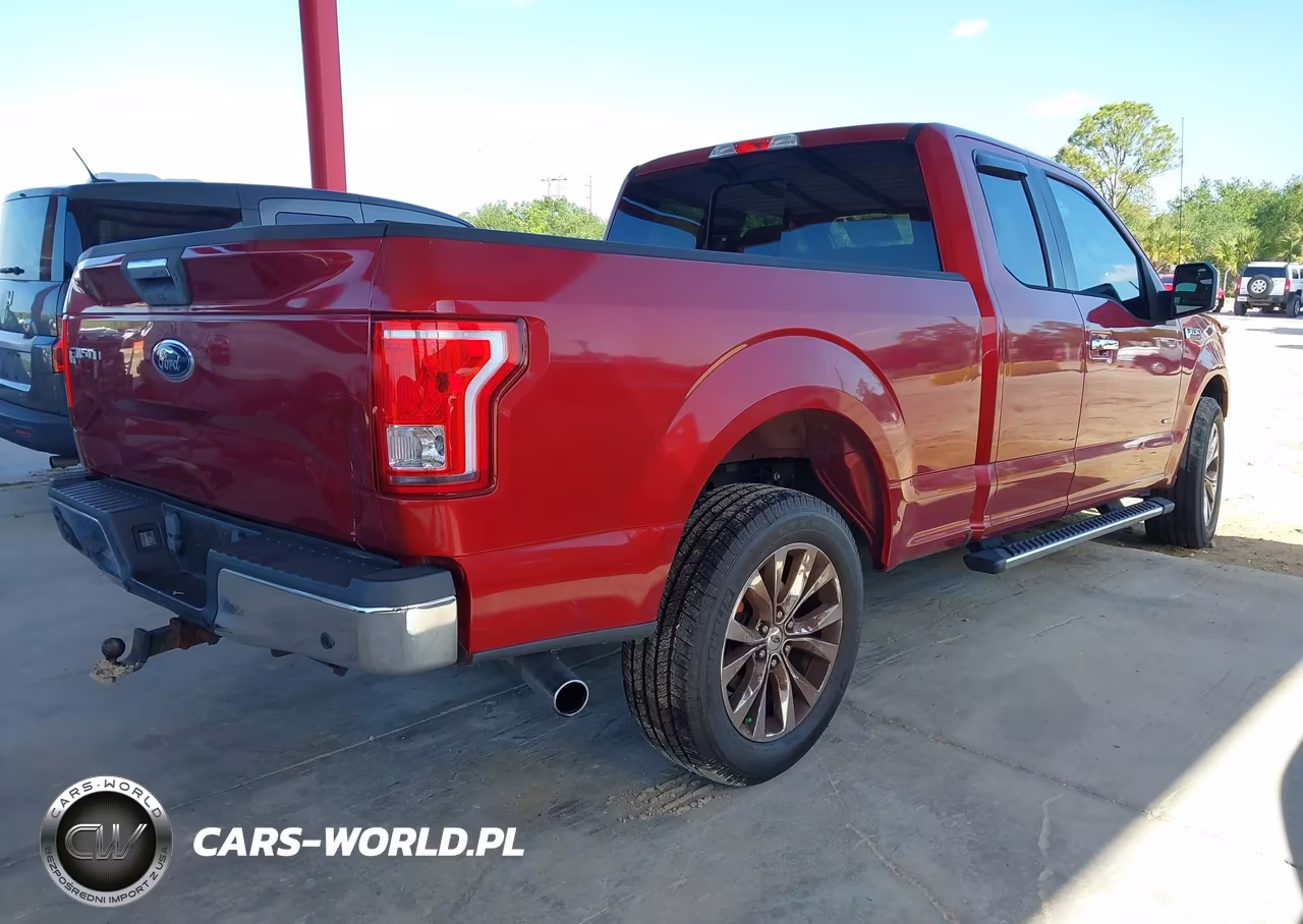 2017 Ford F-150 Xlt VIN:1FTEX1CP8HFB49586 - 4