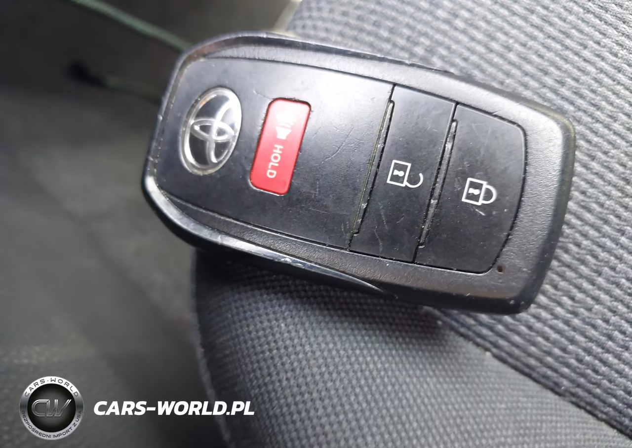 2023 Toyota Prius Le VIN:JTDACAAU2P3000593 - 11