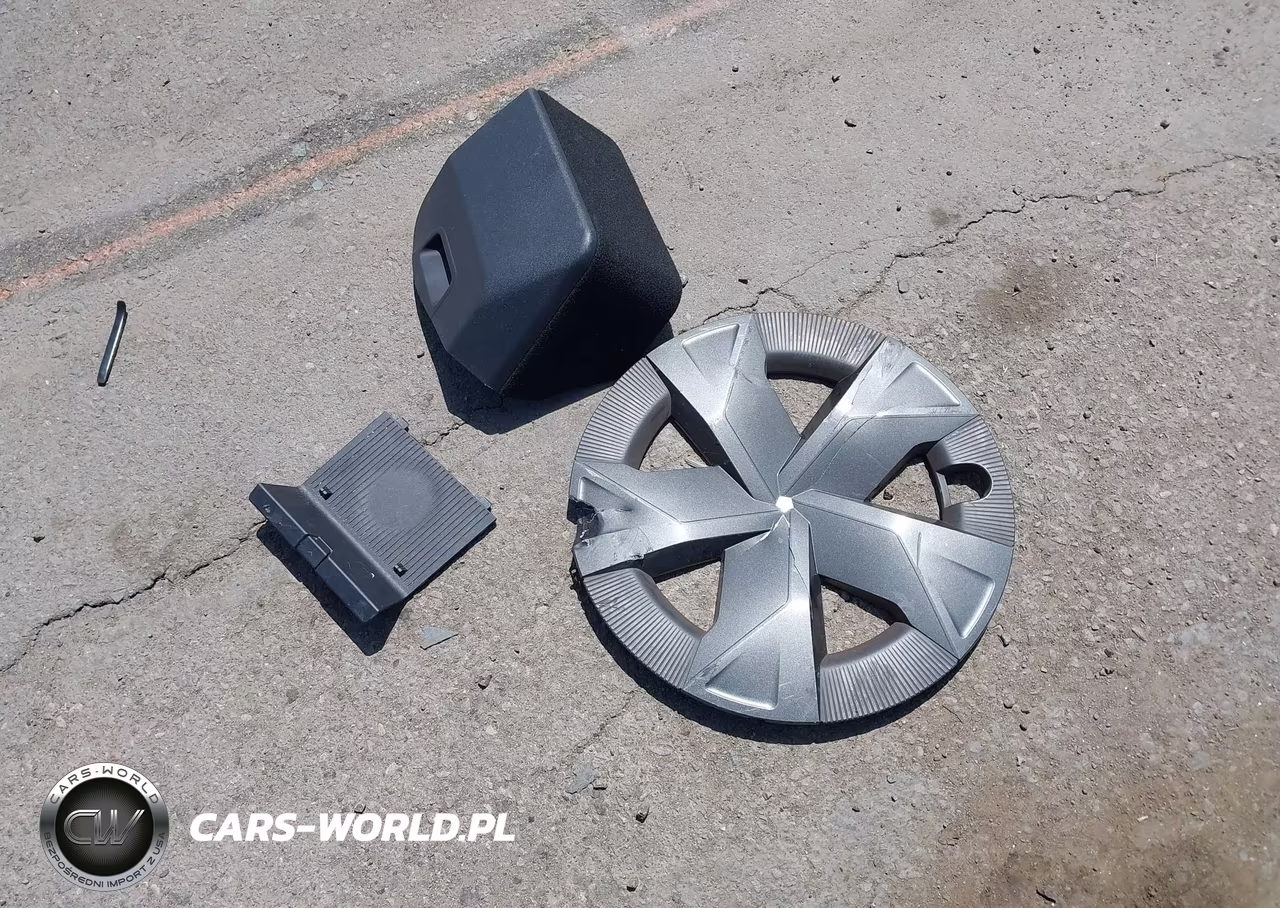 2023 Toyota Prius Le VIN:JTDACAAU2P3000593 - 12