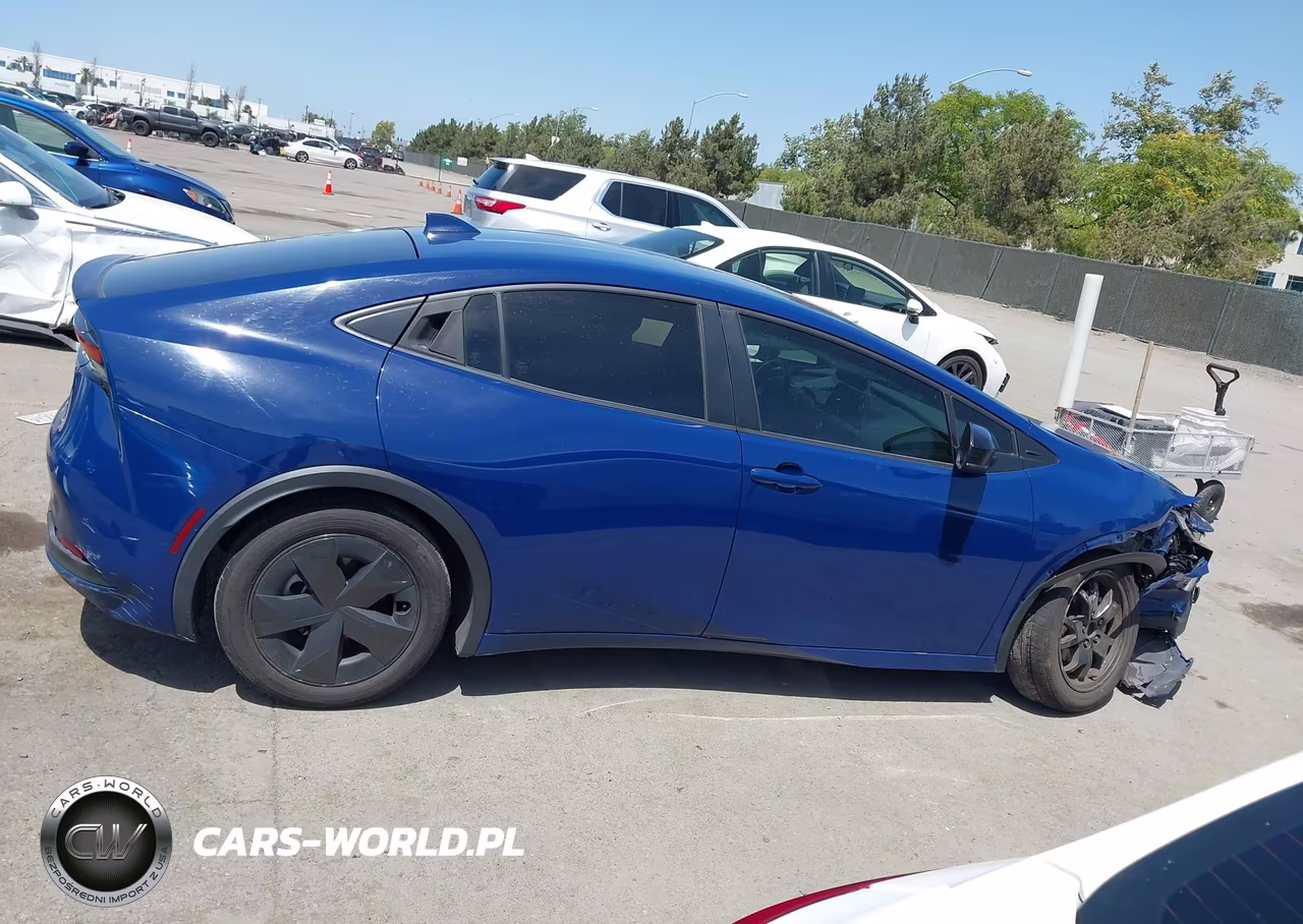 2023 Toyota Prius Le VIN:JTDACAAU2P3000593 - 14