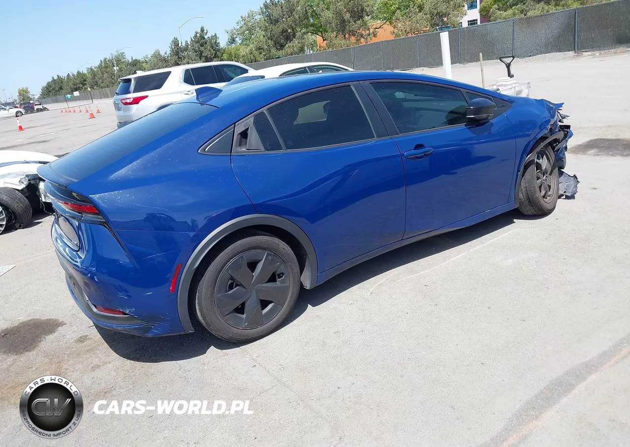 2023 Toyota Prius Le VIN:JTDACAAU2P3000593 - 4