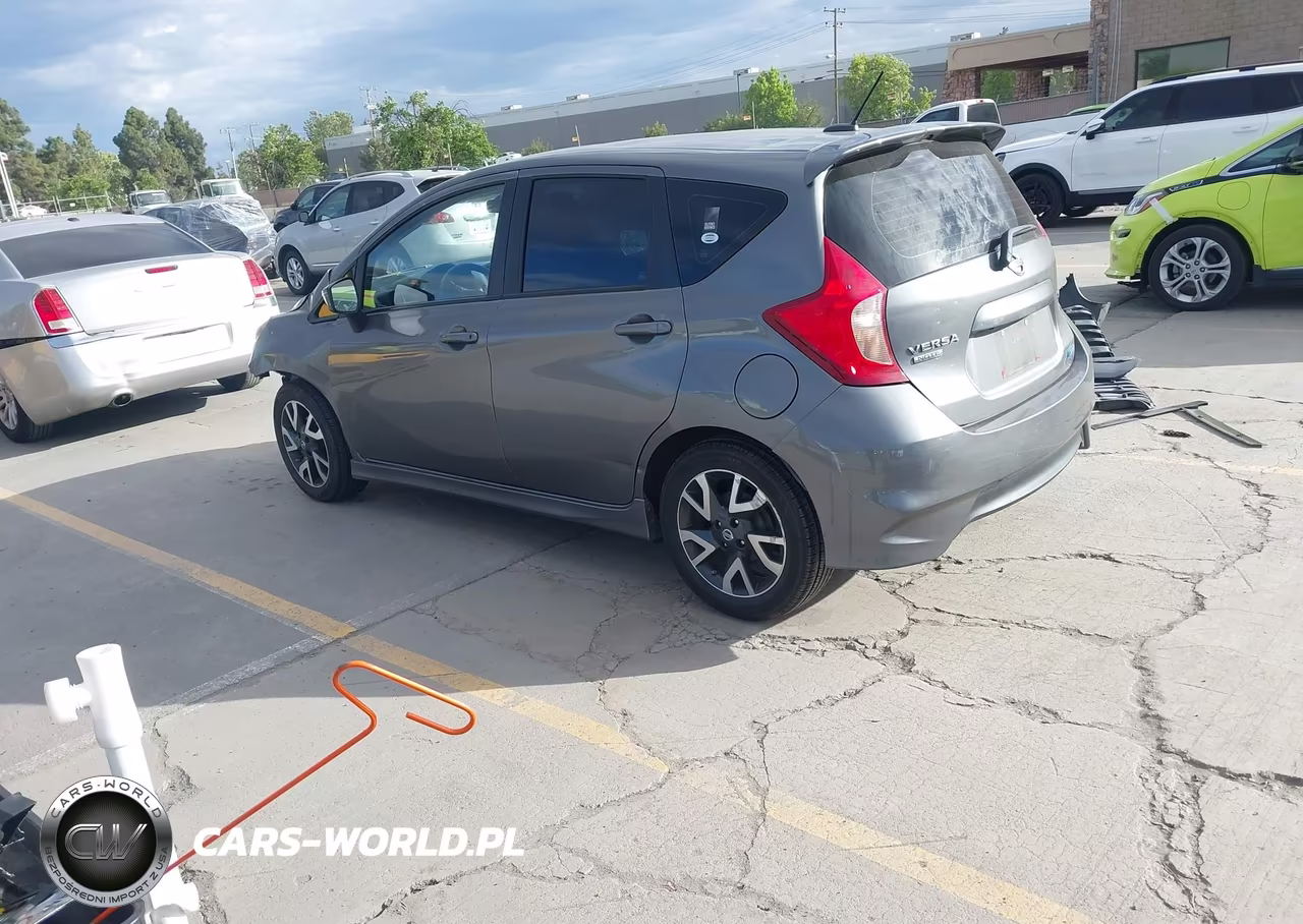 2016 Nissan Versa Note Sr VIN:3N1CE2CP2GL405747 - 3