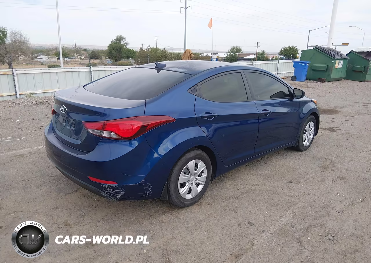 2016 Hyundai Elantra Se VIN:5NPDH4AE4GH668120 - 4