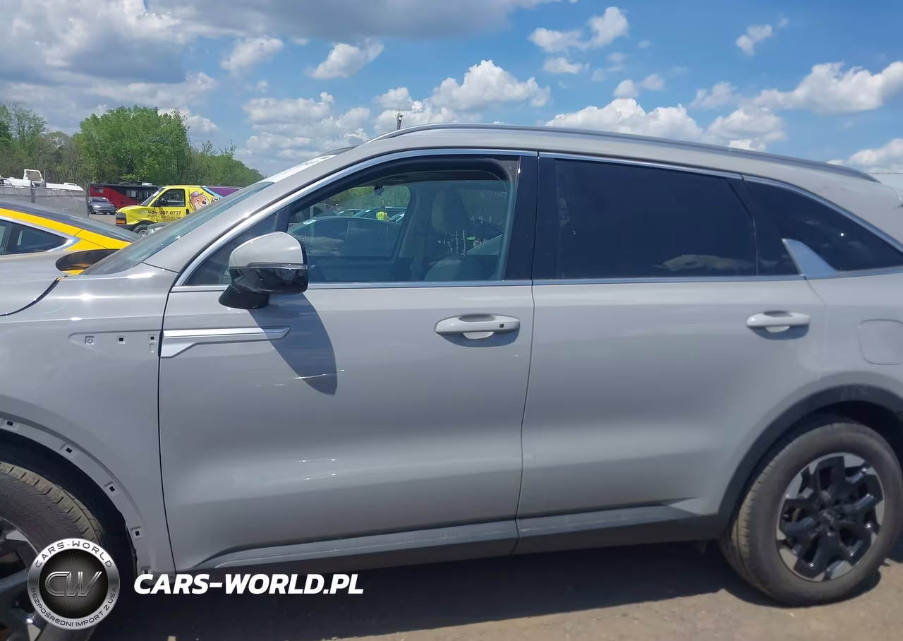 2025 Kia Sorento S VIN:5XYRL4JC7SG395810 - 14