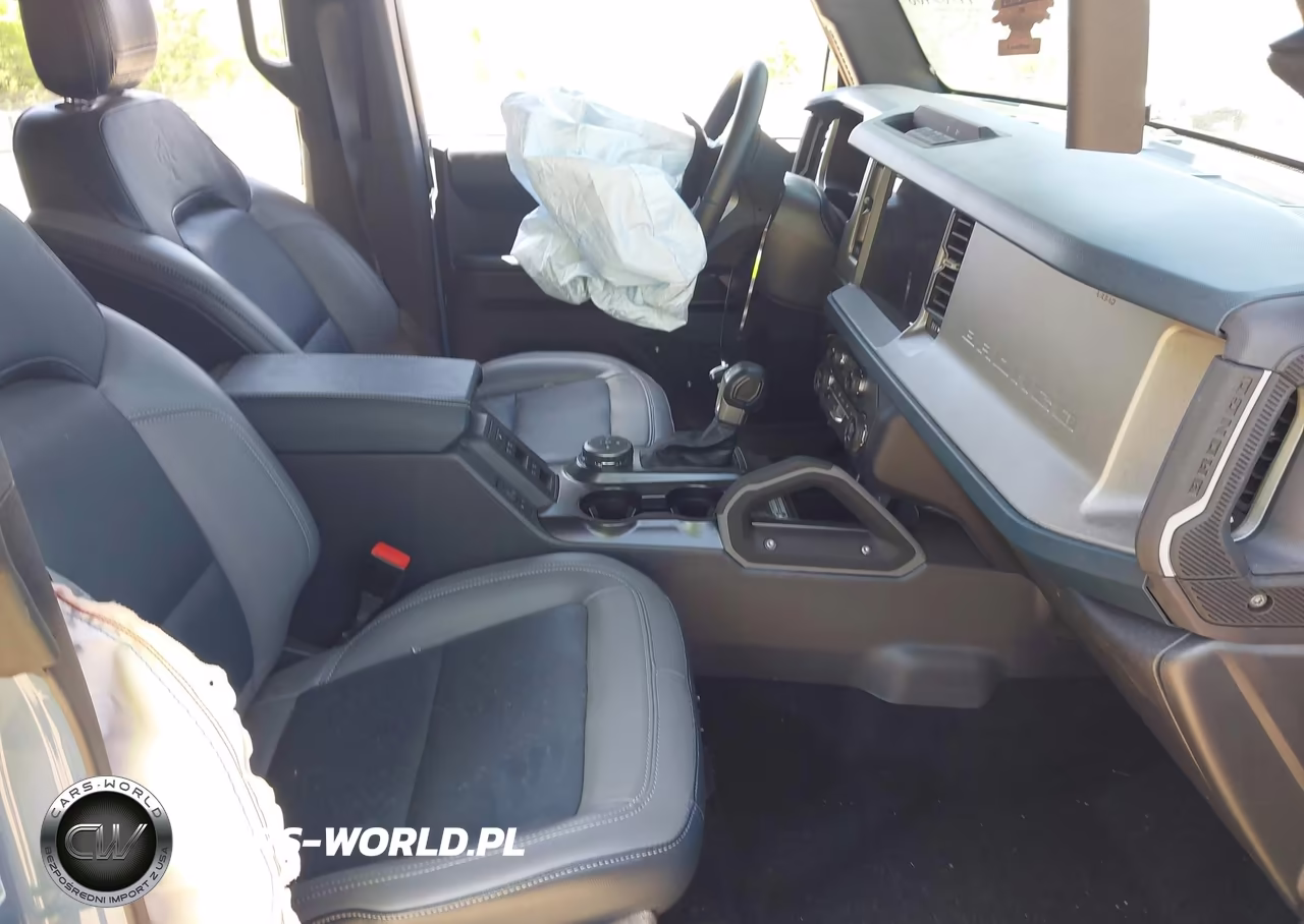 2024 Ford Bronco Outer Banks VIN:1FMDE8BH3RLB11959 - 5