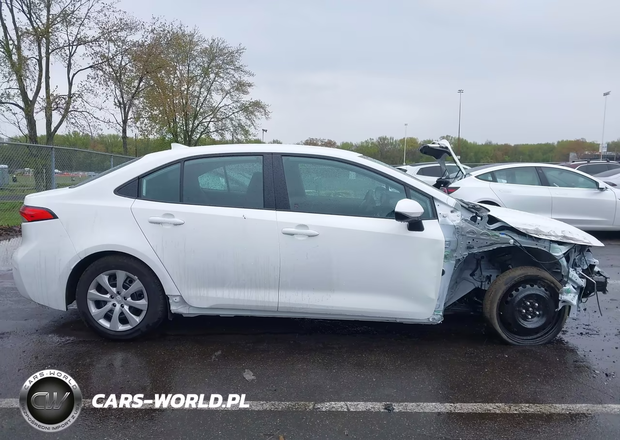 2026 Toyota Corolla Le VIN:5YFB4MDE4TP420994 - 13