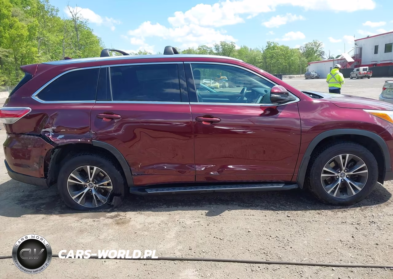 2016 Toyota Highlander Xle V6 VIN:5TDJKRFH7GS329057 - 13