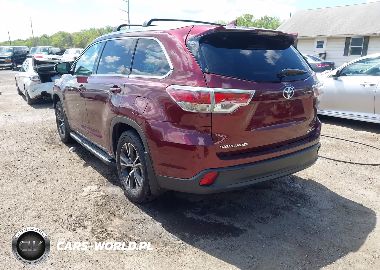 2016 Toyota Highlander Xle V6 VIN:5TDJKRFH7GS329057 - 3