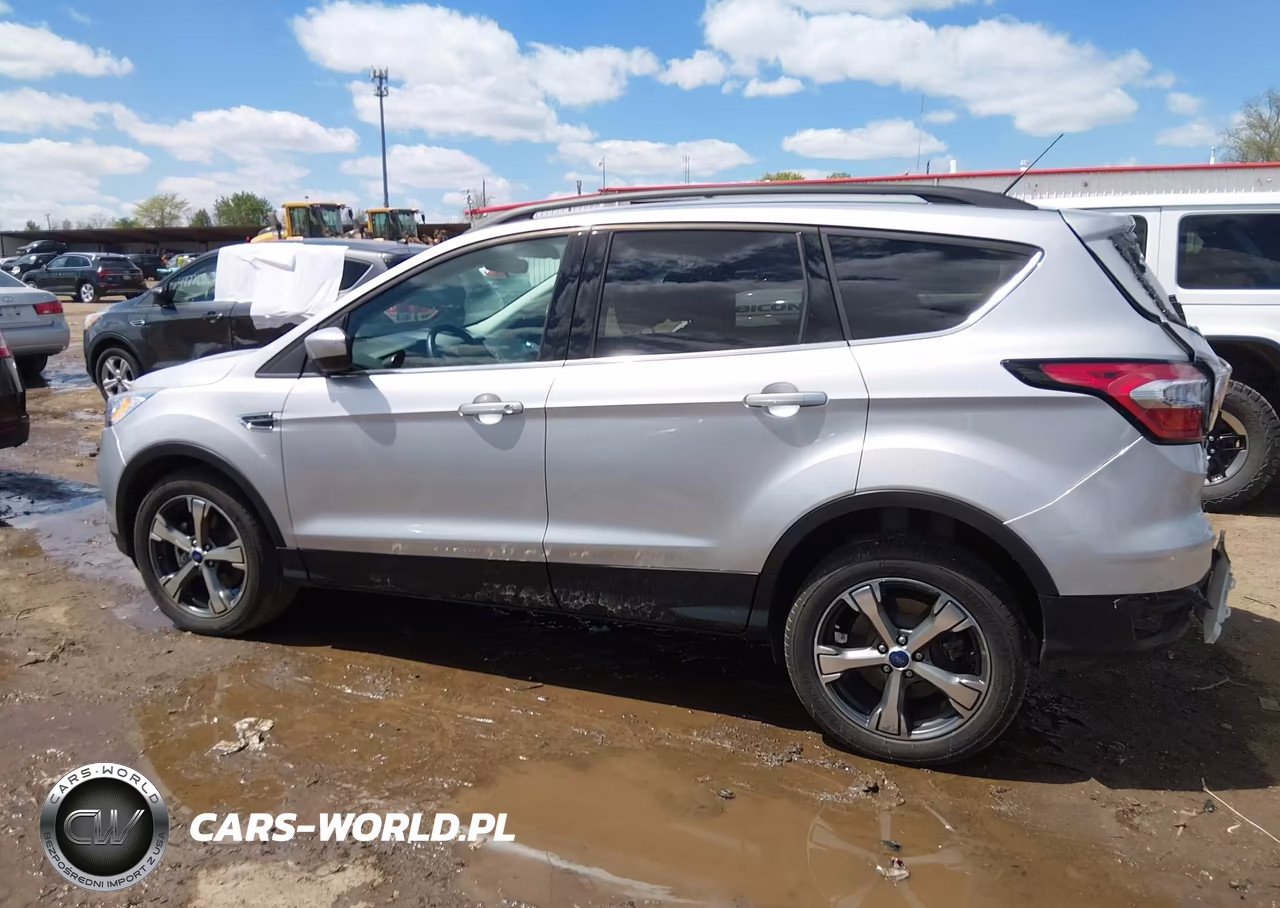 2017 Ford Escape Se VIN:1FMCU9G93HUD37823 - 15