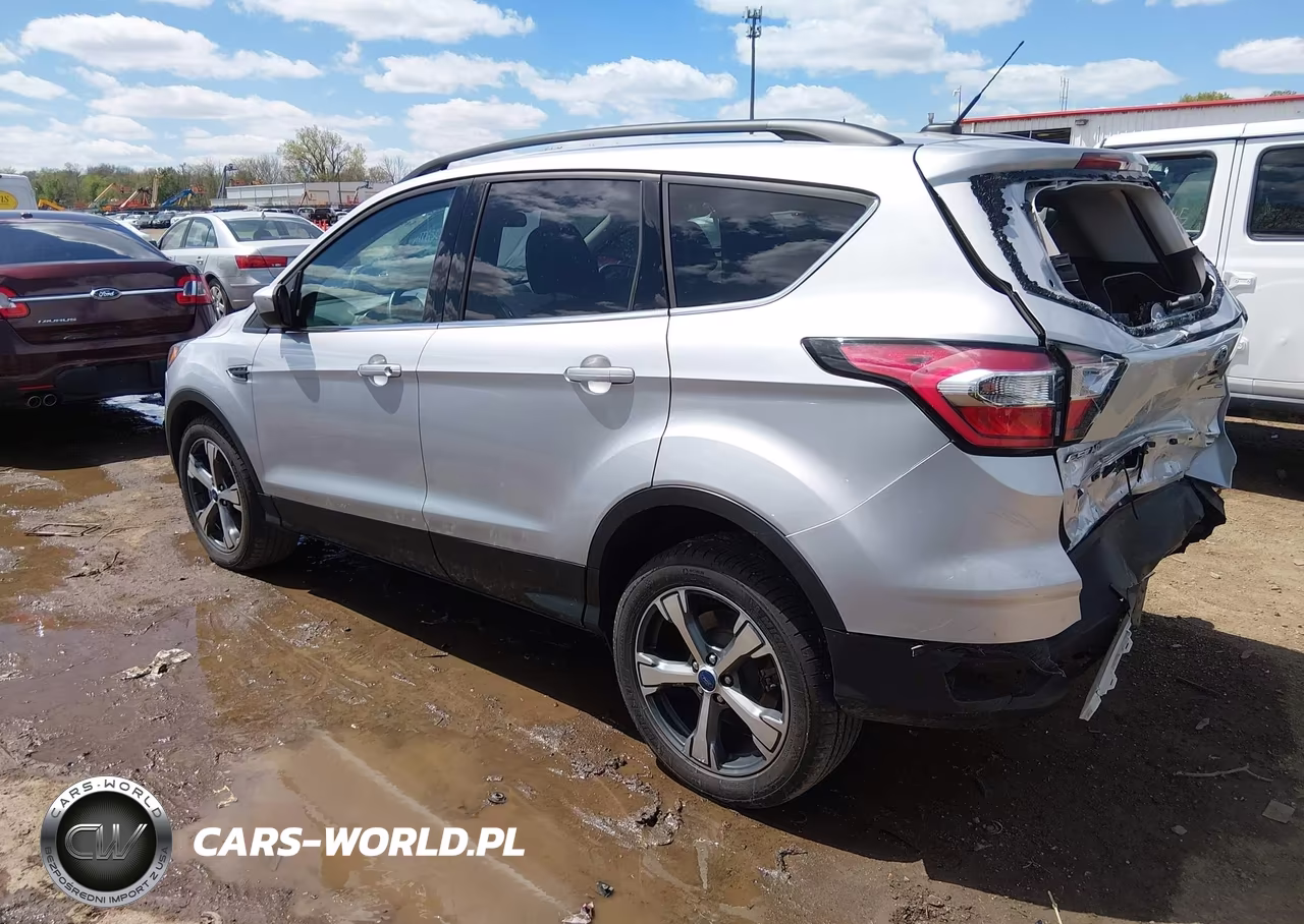2017 Ford Escape Se VIN:1FMCU9G93HUD37823 - 3