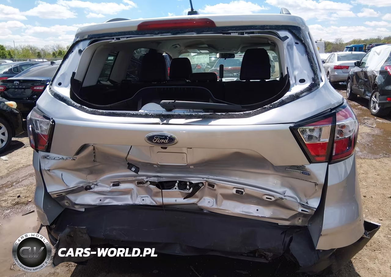2017 Ford Escape Se VIN:1FMCU9G93HUD37823 - 6