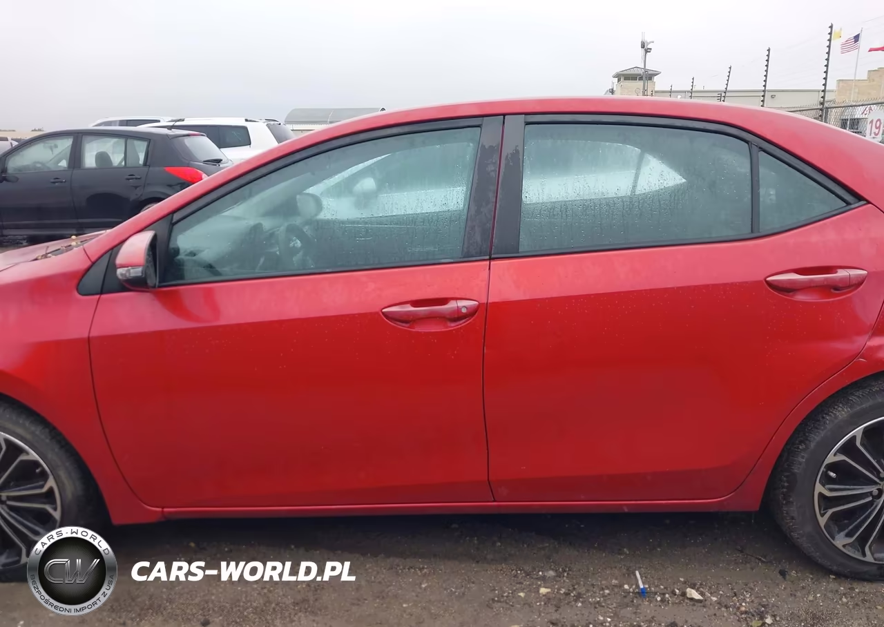 2015 Toyota Corolla S Plus VIN:5YFBURHE7FP181405 - 14