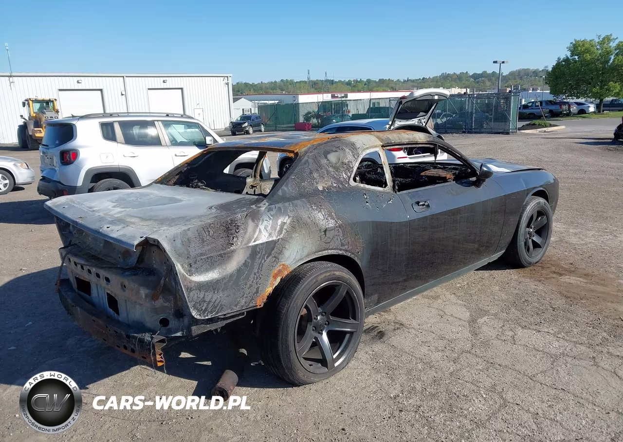 2009 Dodge Challenger Se VIN:2B3LJ44V79H610348 - 4