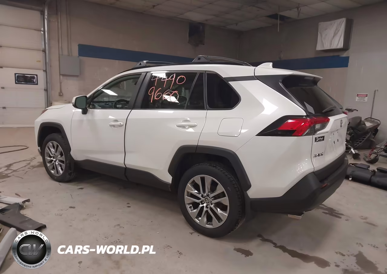 2022 Toyota Rav4 Xle Premium VIN:2T3A1RFV6NW262133 - 3